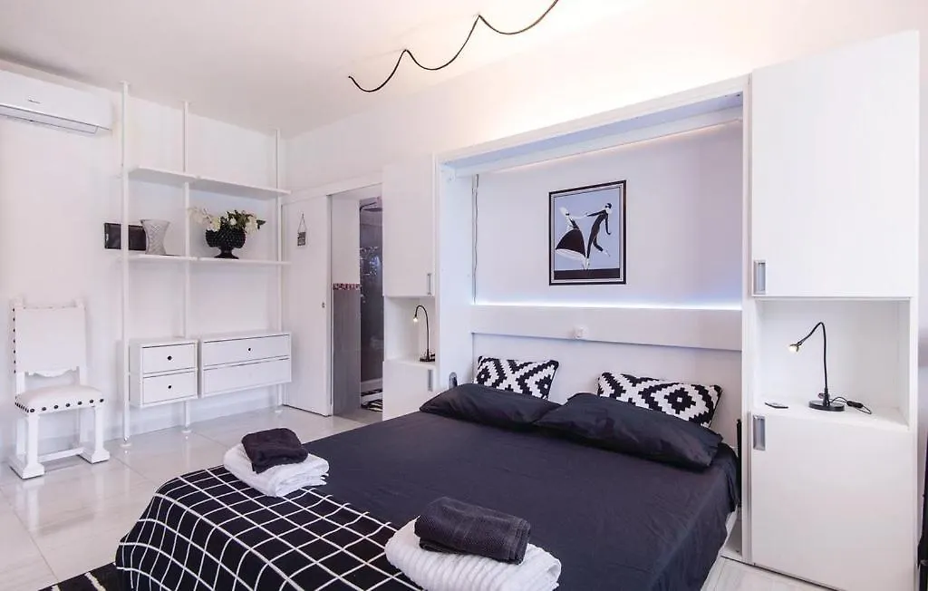 Homart Optical Swite Villa Rome Italy