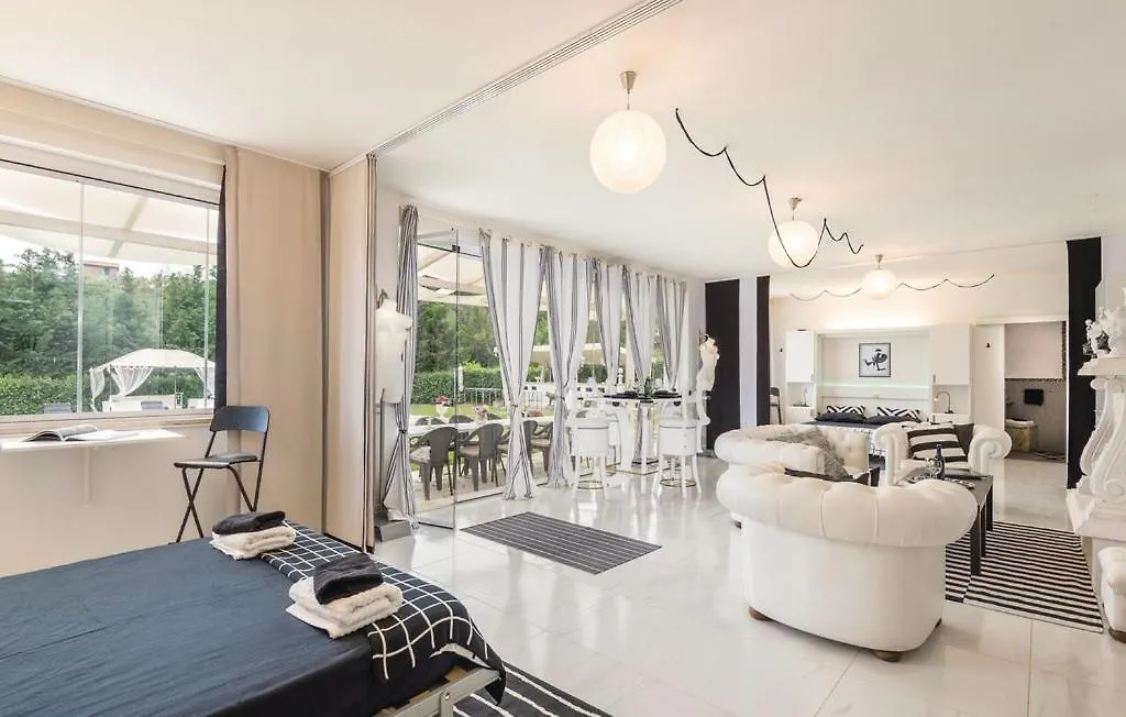 Holiday home Homart Optical Swite Villa Rome