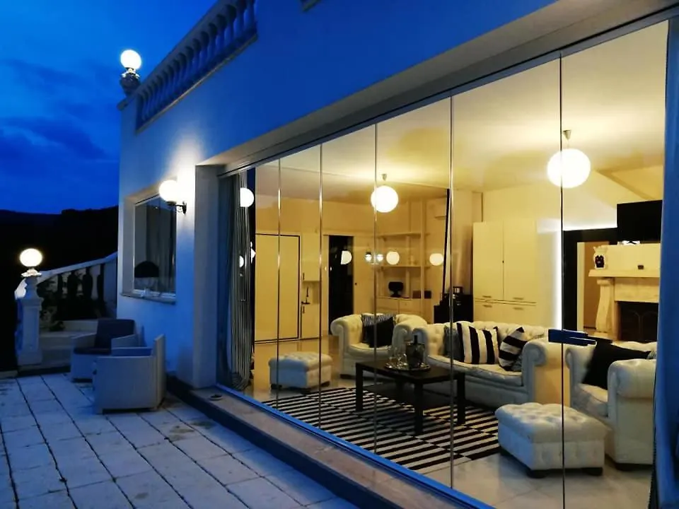 Holiday home Homart Optical Swite Villa Rome Italy