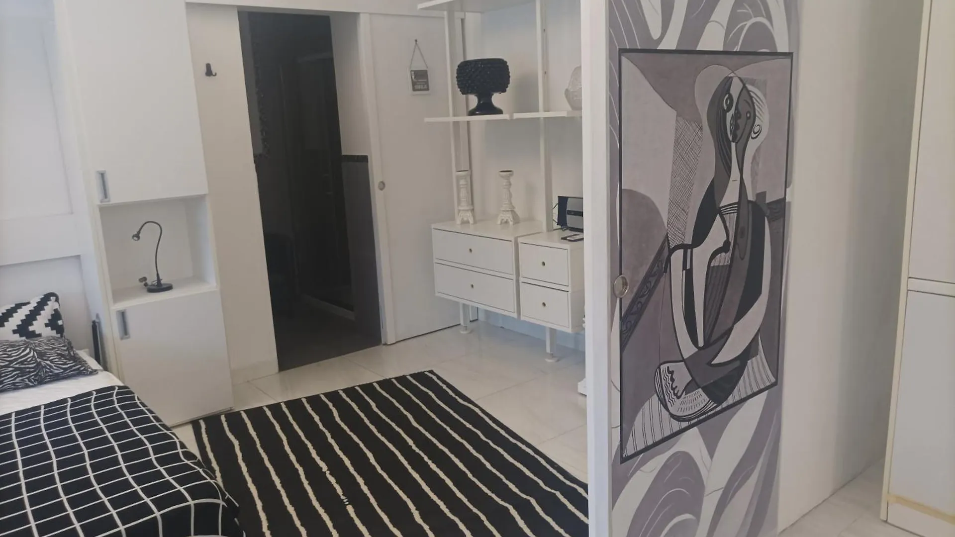 Homart Optical Swite Villa Rome 0*,  Italy