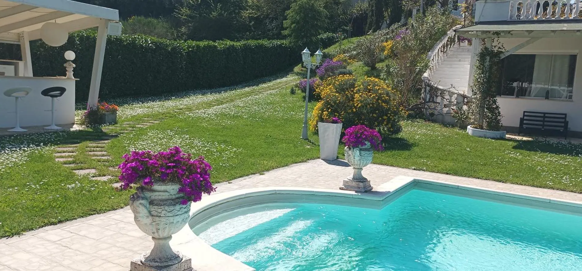 Homart Optical Swite Villa Rome 0*,  Italy